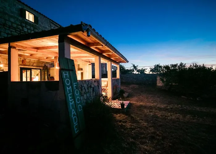 Secluded House Okljucna, Vis - 15283 * Komiža